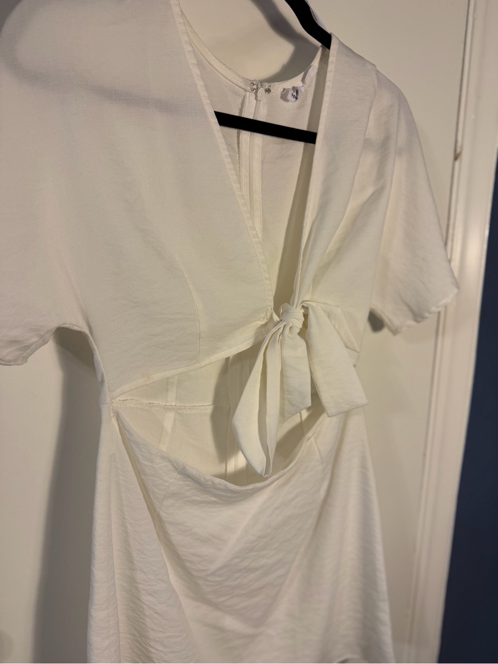 Somedays Lovin Ivory Tie-Front Short Sleeve dress Medium - Picture 2 of 6